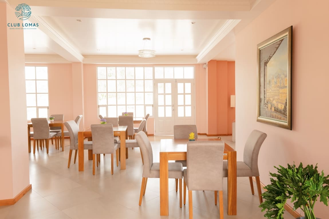 Diferencias entre una residencia para adultos mayores en Riobamba y un hogar de ancianos