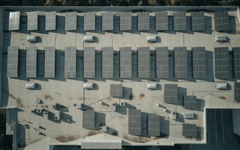Instalación de paneles solares en Panamá con soporte técnico