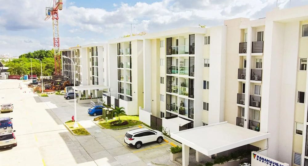 Decisión inmobiliaria en Panamá: ventajas de comprar para habitar frente a comprar para alquilar